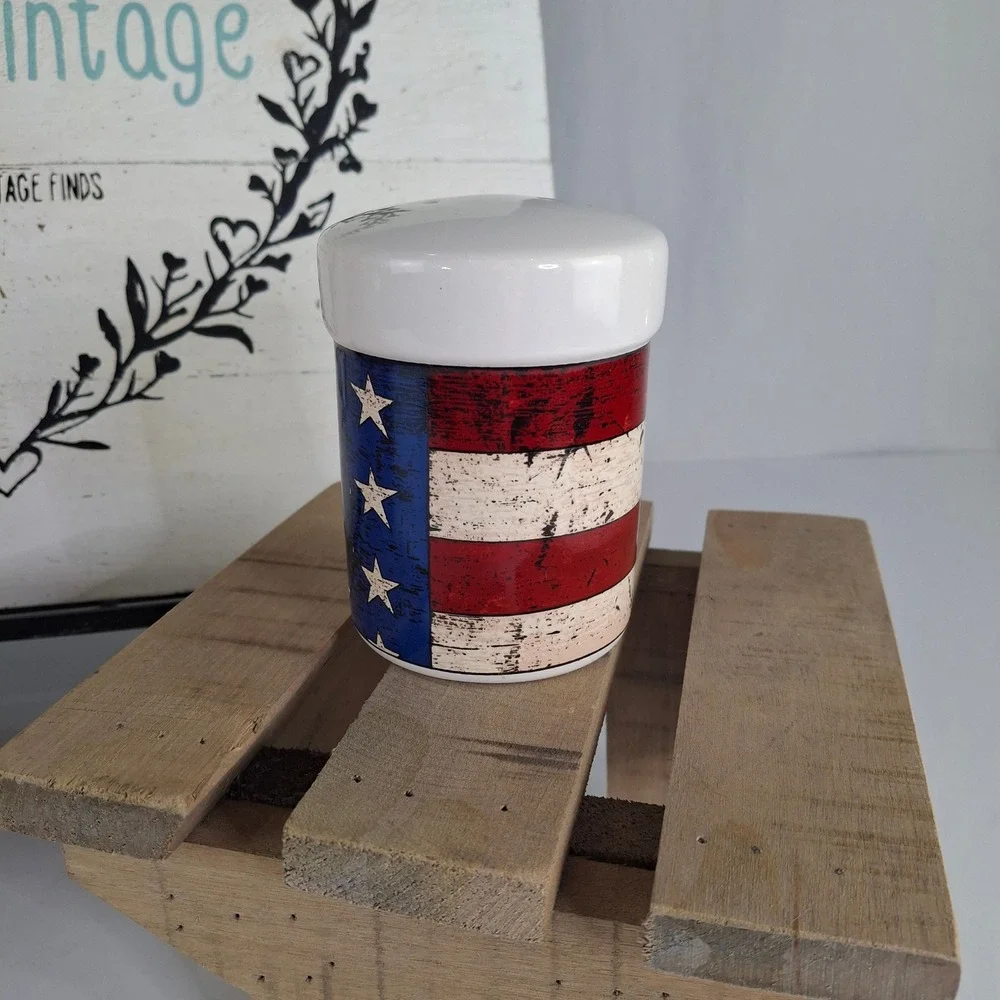 Warren‎ Kimble Sakura Colonial American Flag Salt Pepper Shaker Vintage 1997